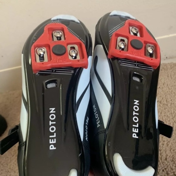 Peloton Cycling Shoes With Cleats - Picture 2 of 6